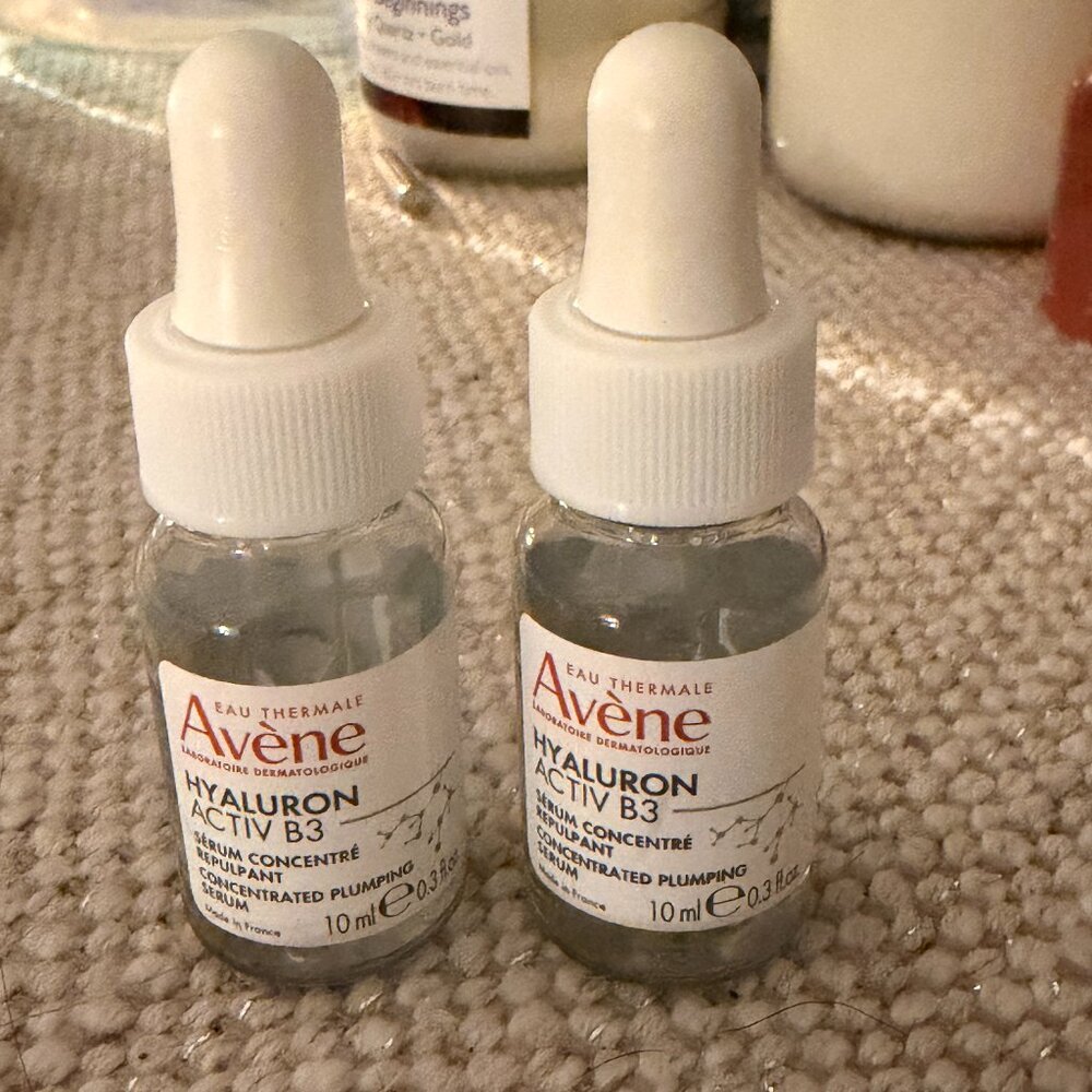 New - 10 ML x 2 - Avene Hyaluron ACTIV B3 Concentrated Plumping Serum